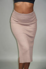 Load image into Gallery viewer, Victoria Ribbed Midi Skirt | 2 Colors - FIERCE FASHION by Lexi
